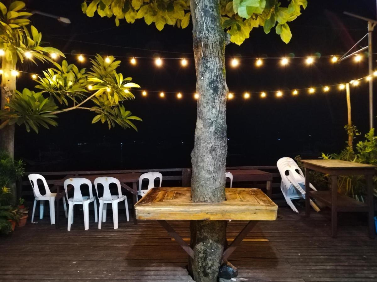 Joyful Guest House เอลนิโด ภายนอก รูปภาพ