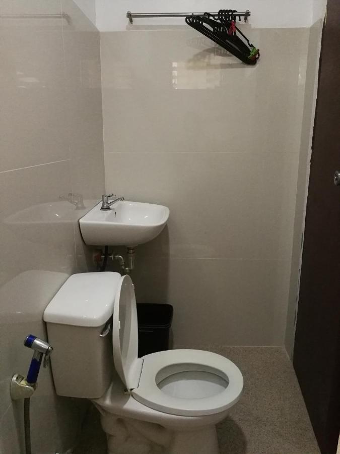 Joyful Guest House เอลนิโด ภายนอก รูปภาพ