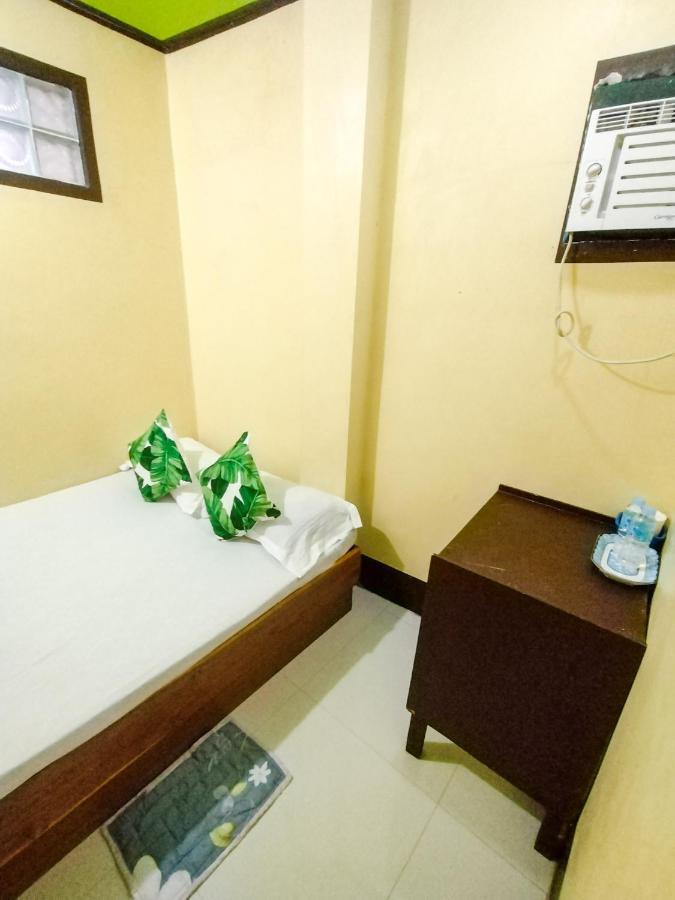Joyful Guest House เอลนิโด ภายนอก รูปภาพ