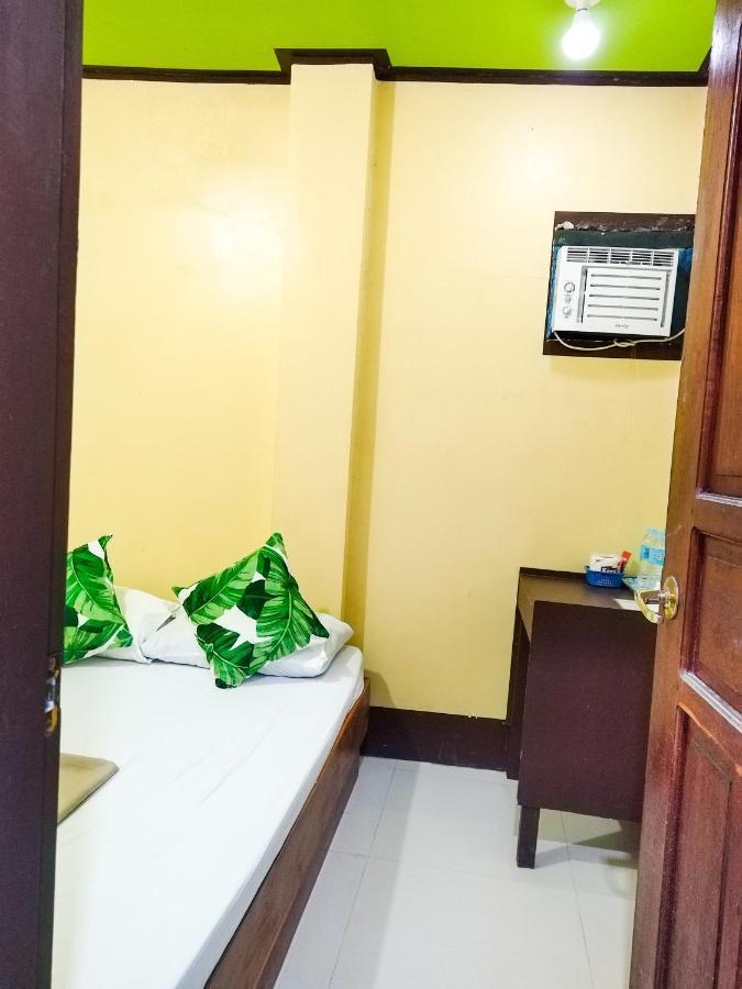 Joyful Guest House เอลนิโด ภายนอก รูปภาพ