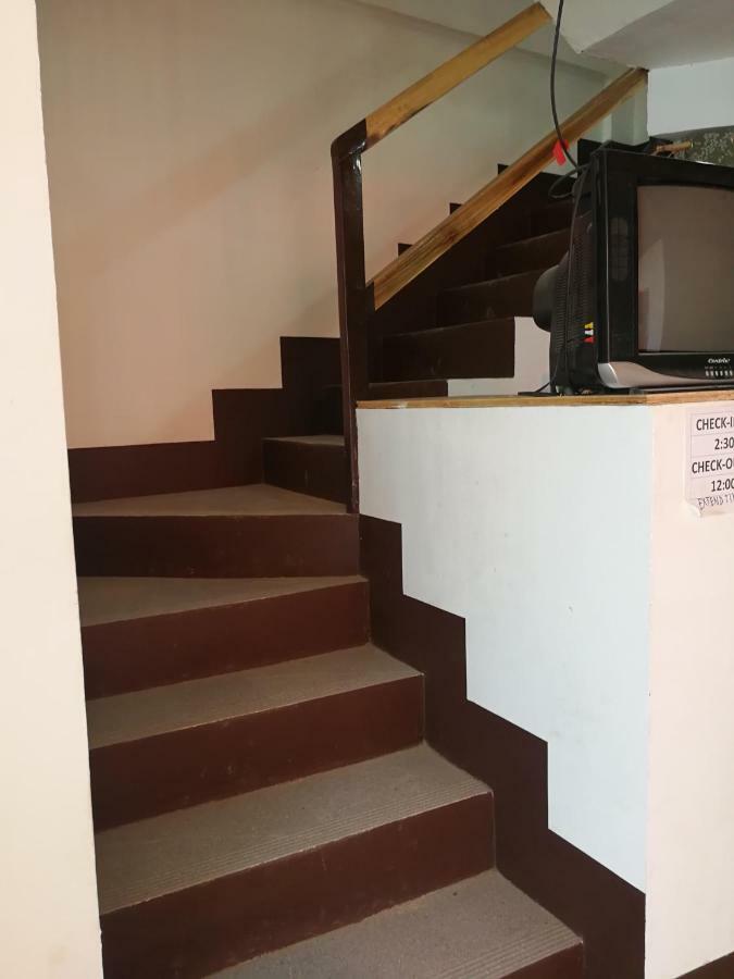 Joyful Guest House เอลนิโด ภายนอก รูปภาพ